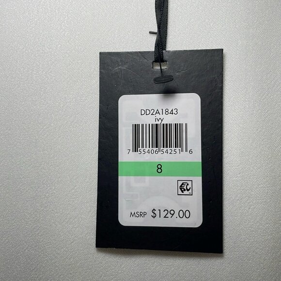 DKNY White Dress with flared short sleeves sz 8 - Picture 5 of 6